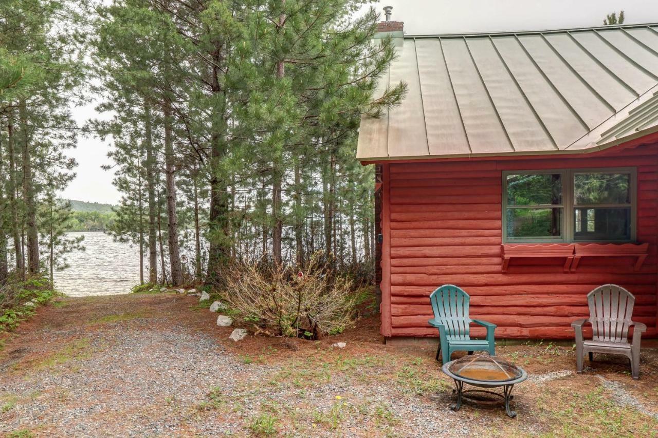 Breakwater Lodge Greenville Junction Exterior photo