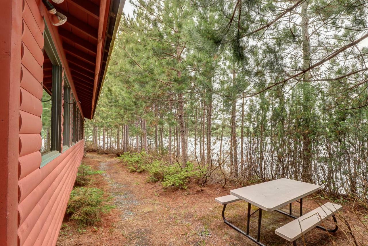 Breakwater Lodge Greenville Junction Exterior photo